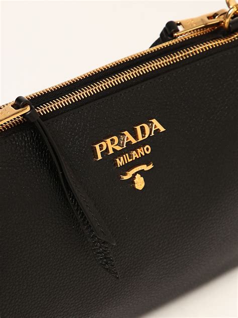 borsa prada tracolla con borsellino|Borsa a tracolla in pelle Nero .